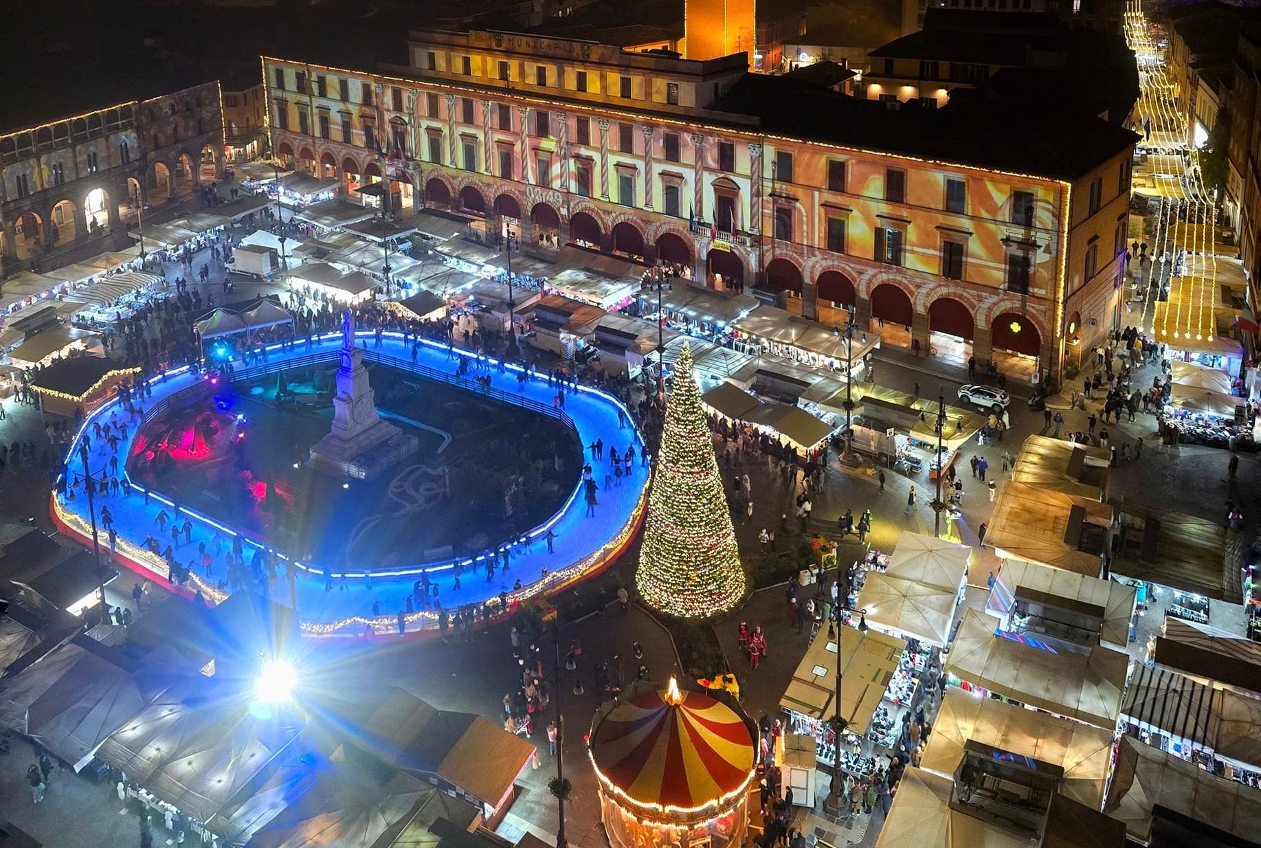 Natale 2024 piazza saffi