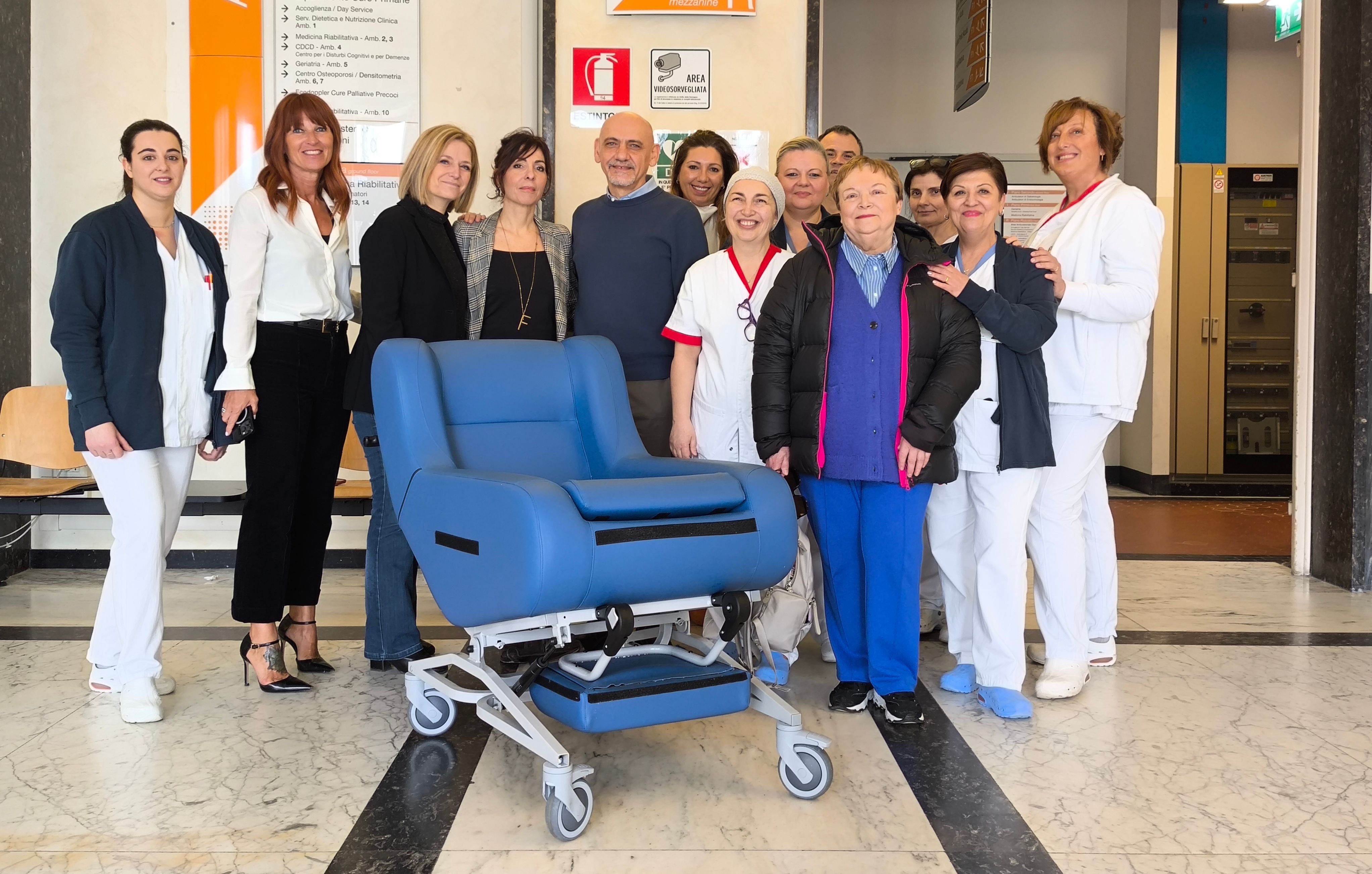 Associazione Alive dona una culla care