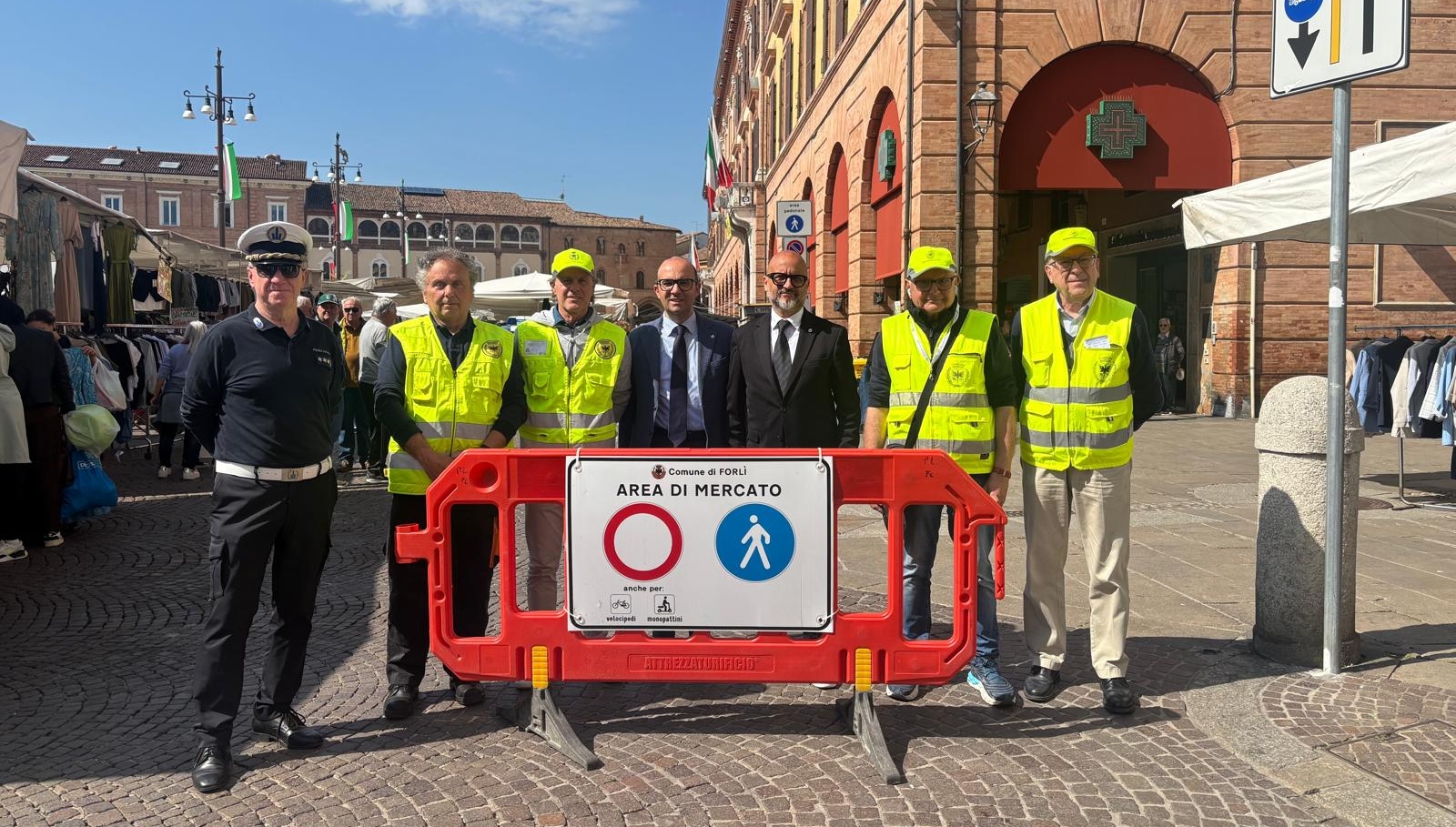 Assistenti Civici al controllo del mercato
