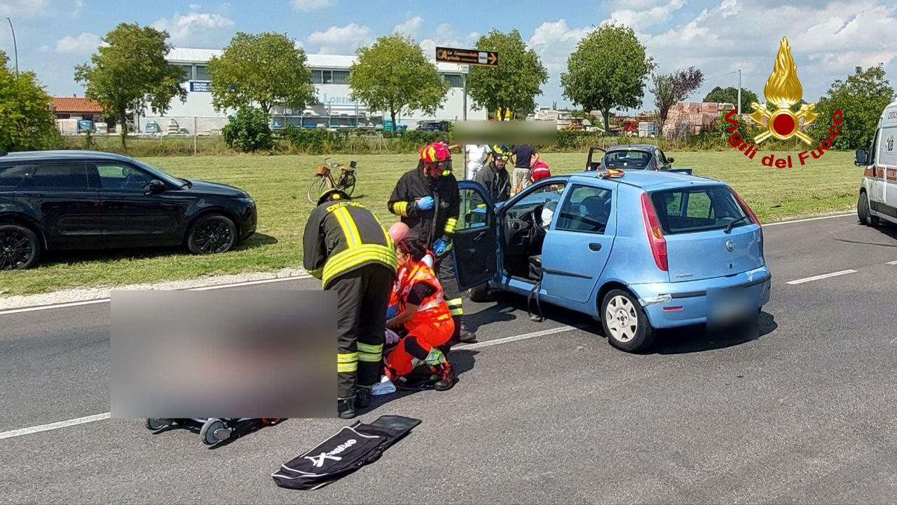 Incidente in Via Dragoni, due feriti
