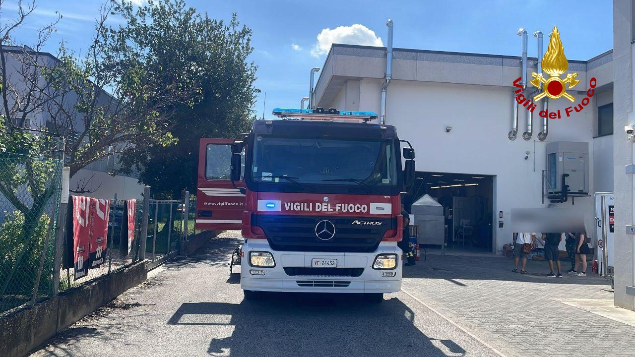 Principio di incendio in un’azienda di lavorazione dei metalli