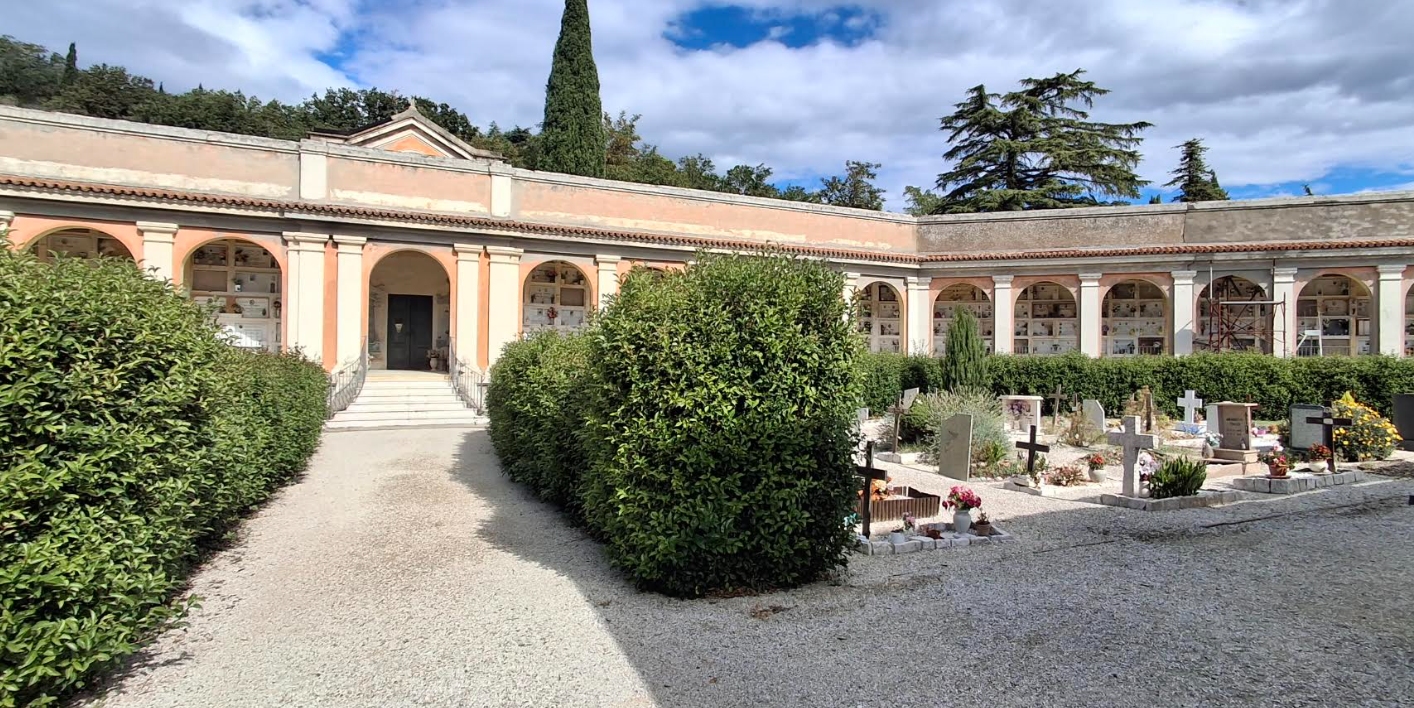 Medri: «Incuria e degrado al cimitero di Bertinoro»