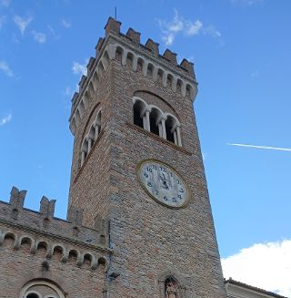 Medri: «Come mai l’orologio della Torre Civica è fermo da due anni?»