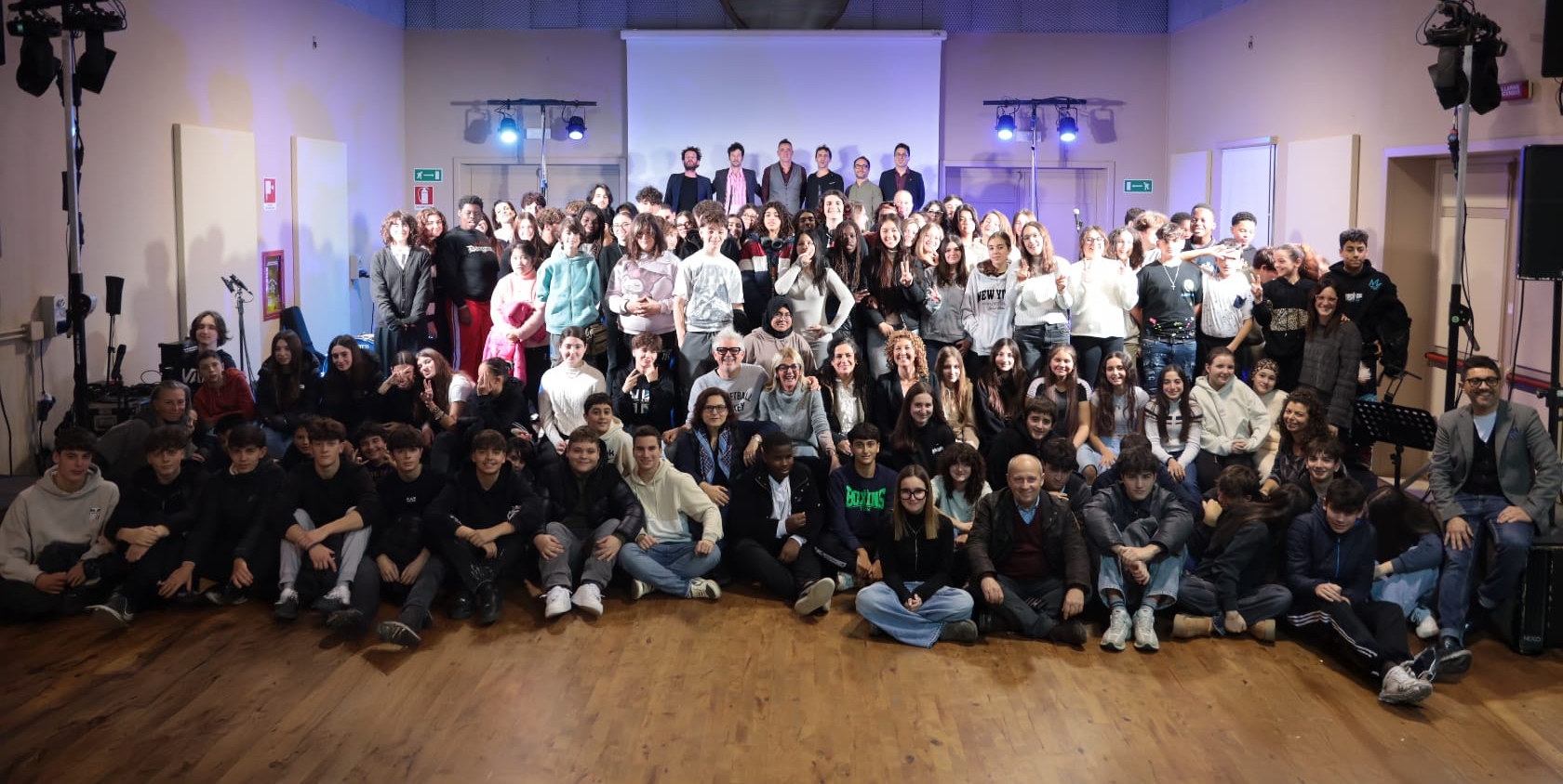 “Collegamenti”: primi passi nelle scuole per la nuova web radio