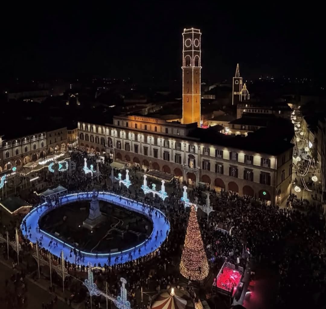 Banalità dell’assessora Cintorino e caduta di stile del sindaco Zattini