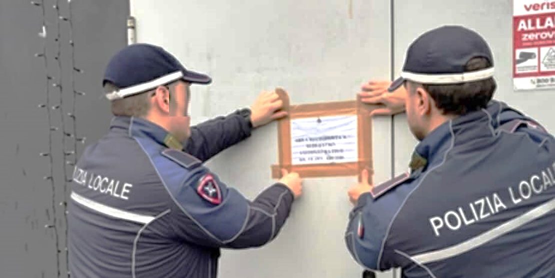 Chiusura serale anticipata a un ristorante di cucina etnica