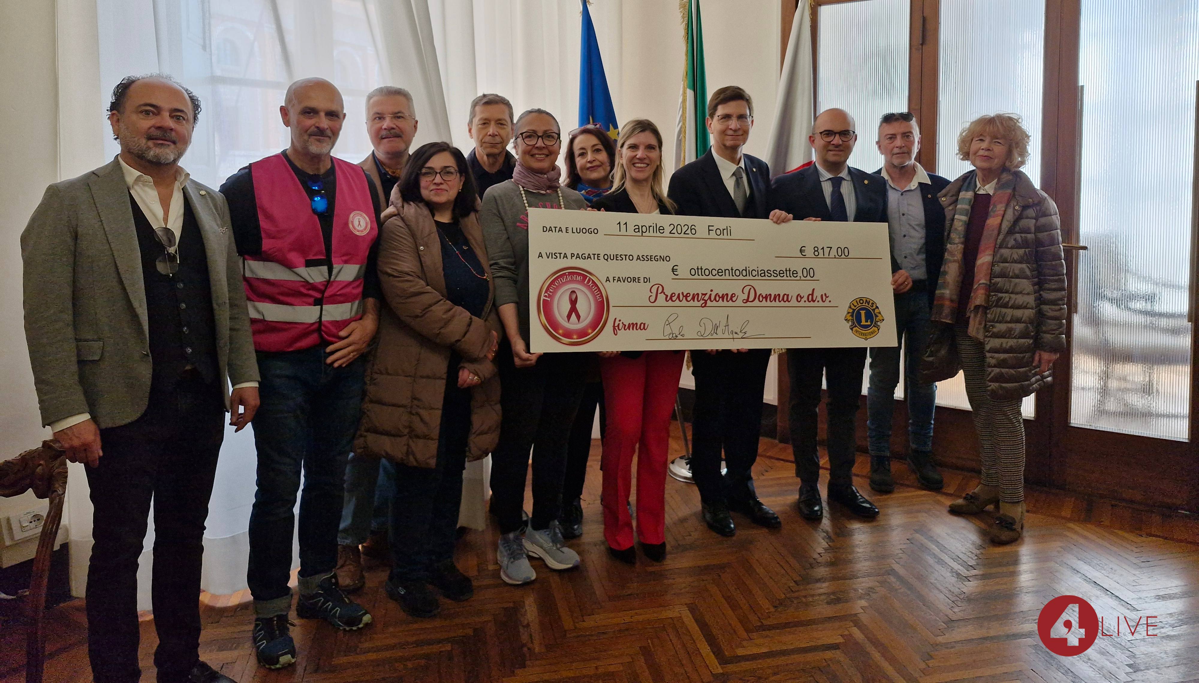 Consegnato a “Prevenzione donna” il ricavato del “Natale solidale al Giardino Giò