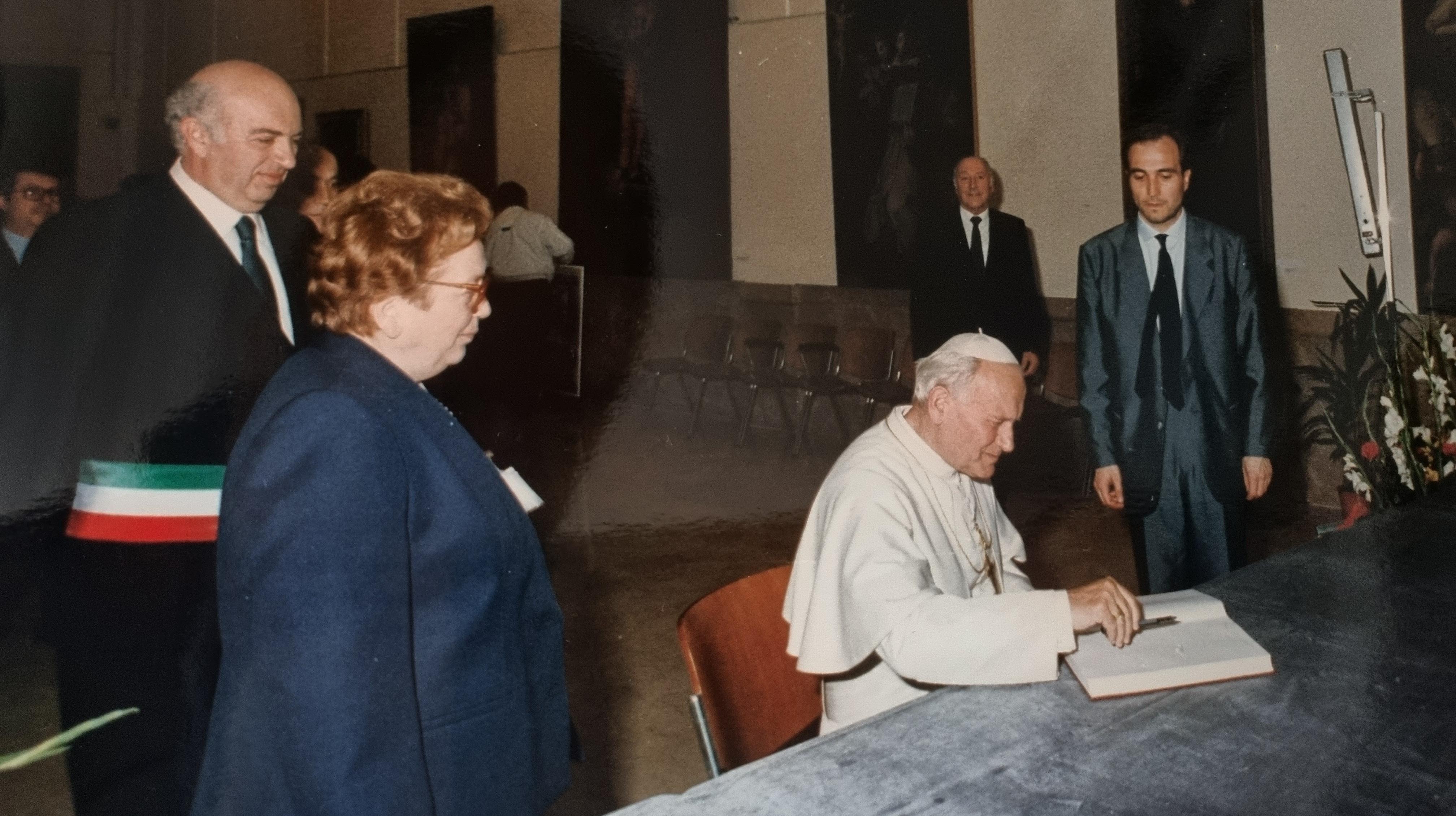 Quando il sindaco comunista Giorgio Zanniboni accolse Papa Wojtyla