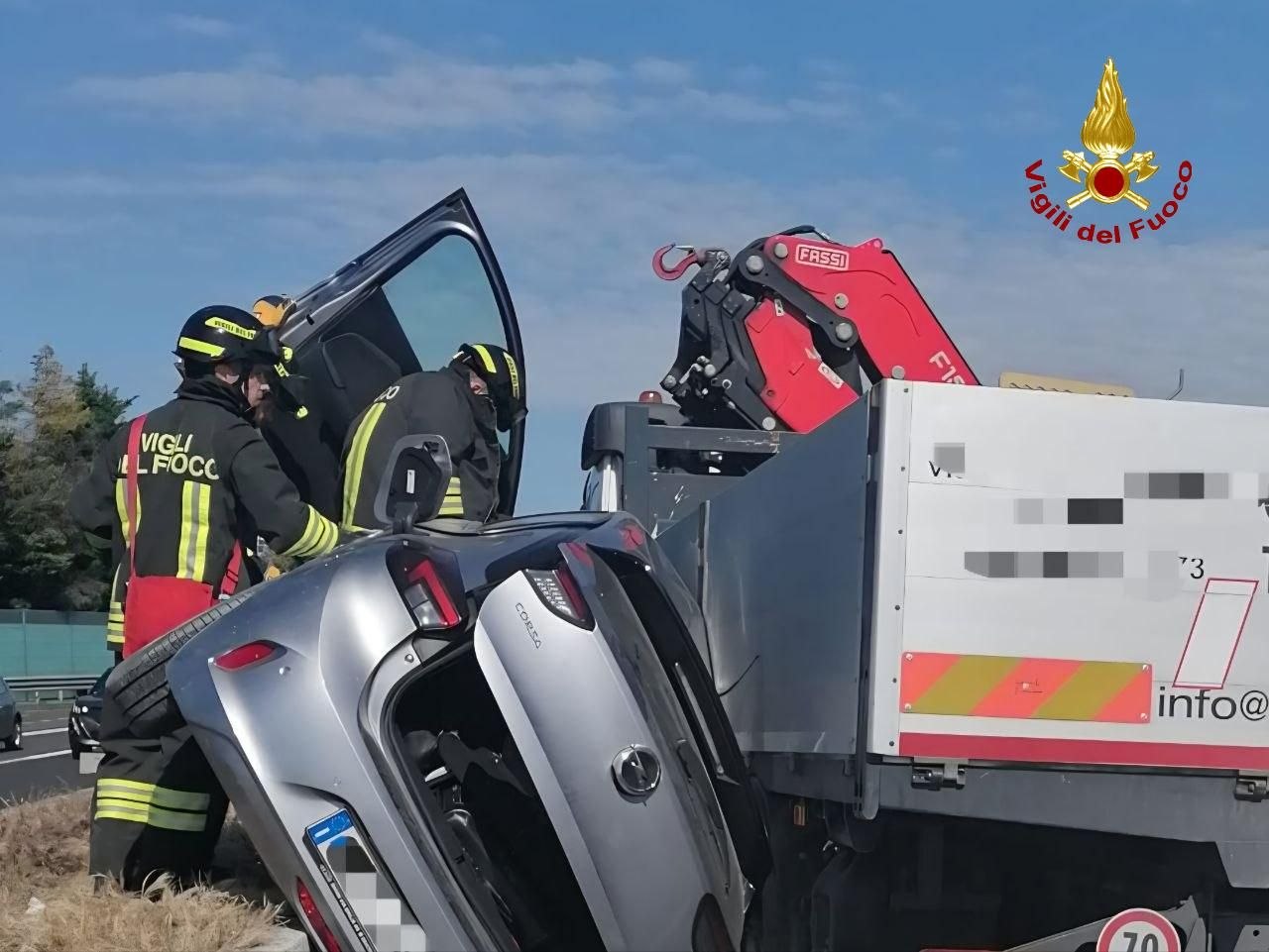 Incidente tra autovettura e mezzo pesante in A14 vicino al casello di Forlì