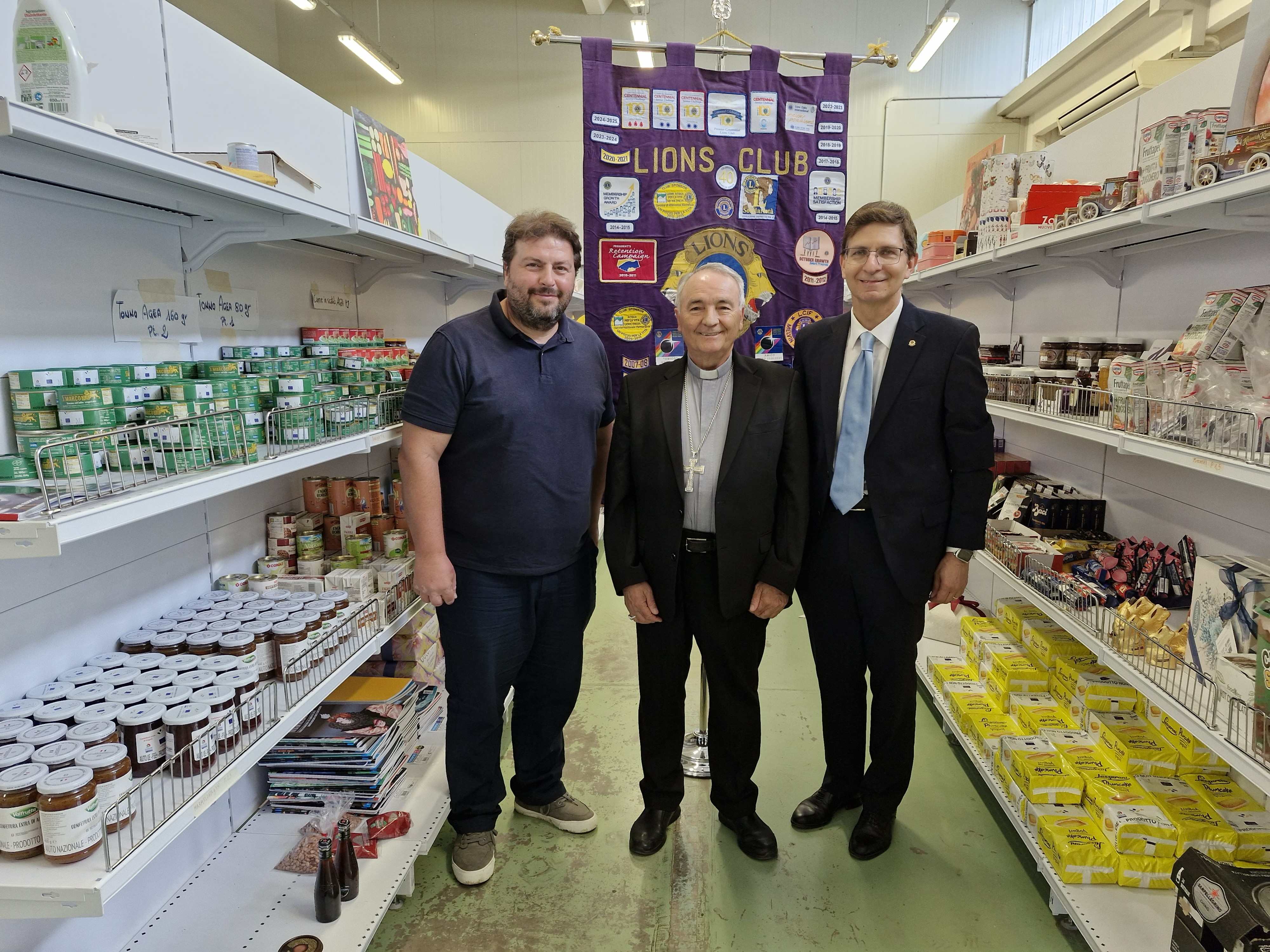 Il Lions Club Valle del Bidente rinnova il sostegno all’Emporio della Solidarietà