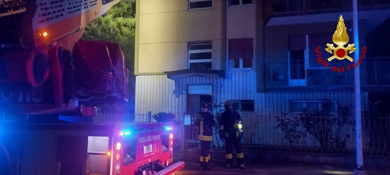 Incendio in un condominio a Forlì, evacuate 19 persone nella notte