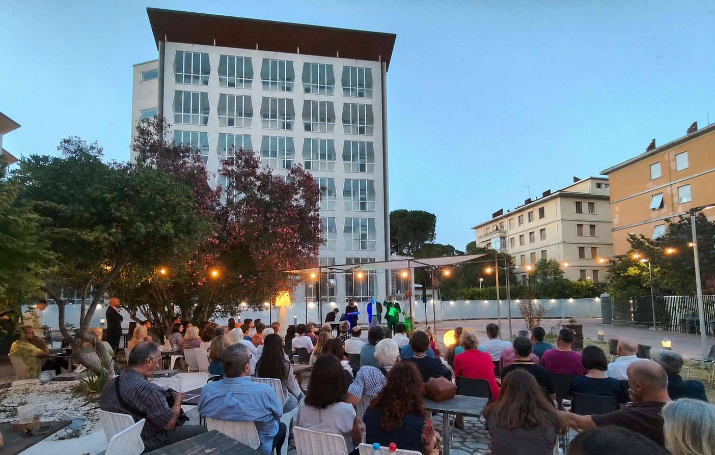 “Elogio del parricidio”: la filosofia dell’opera lirica esplora il legame tra padri e figli al Giardino Giò