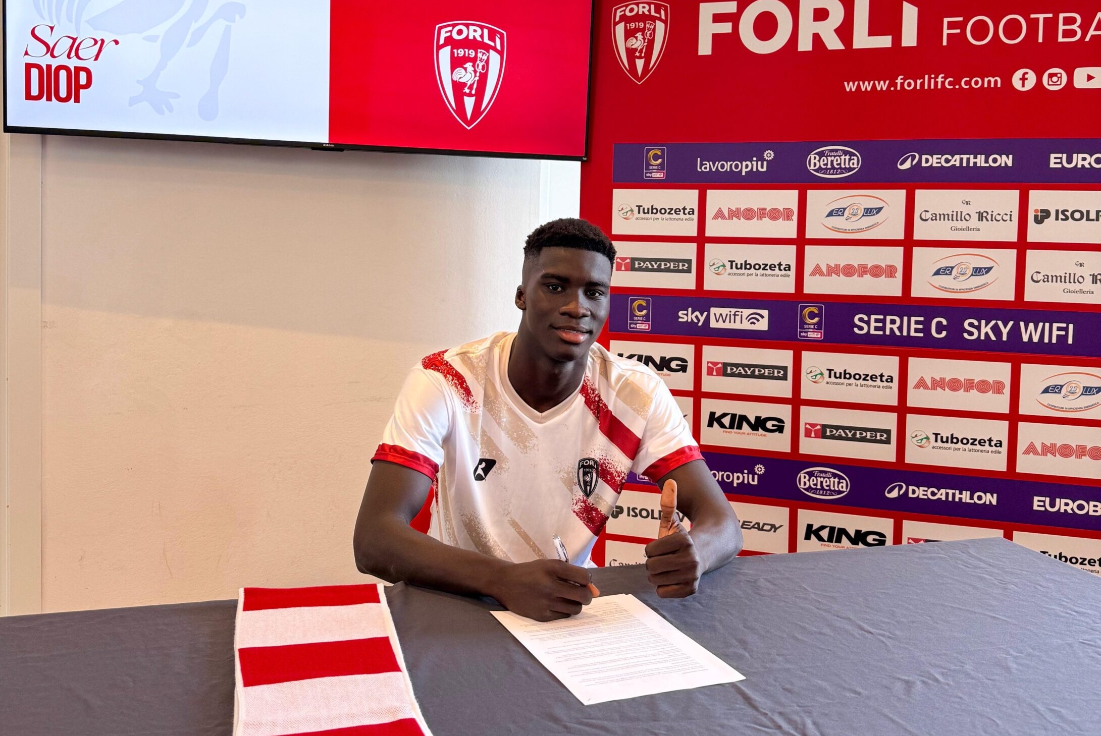 Saer Diop firma per il Forlì: continua il restyling della difesa
