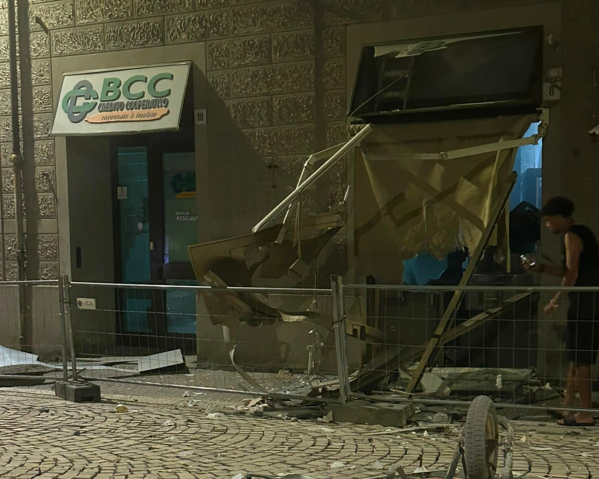 Esplosione al bancomat della BCC, l’opposizione torna a chiedere più sicurezza