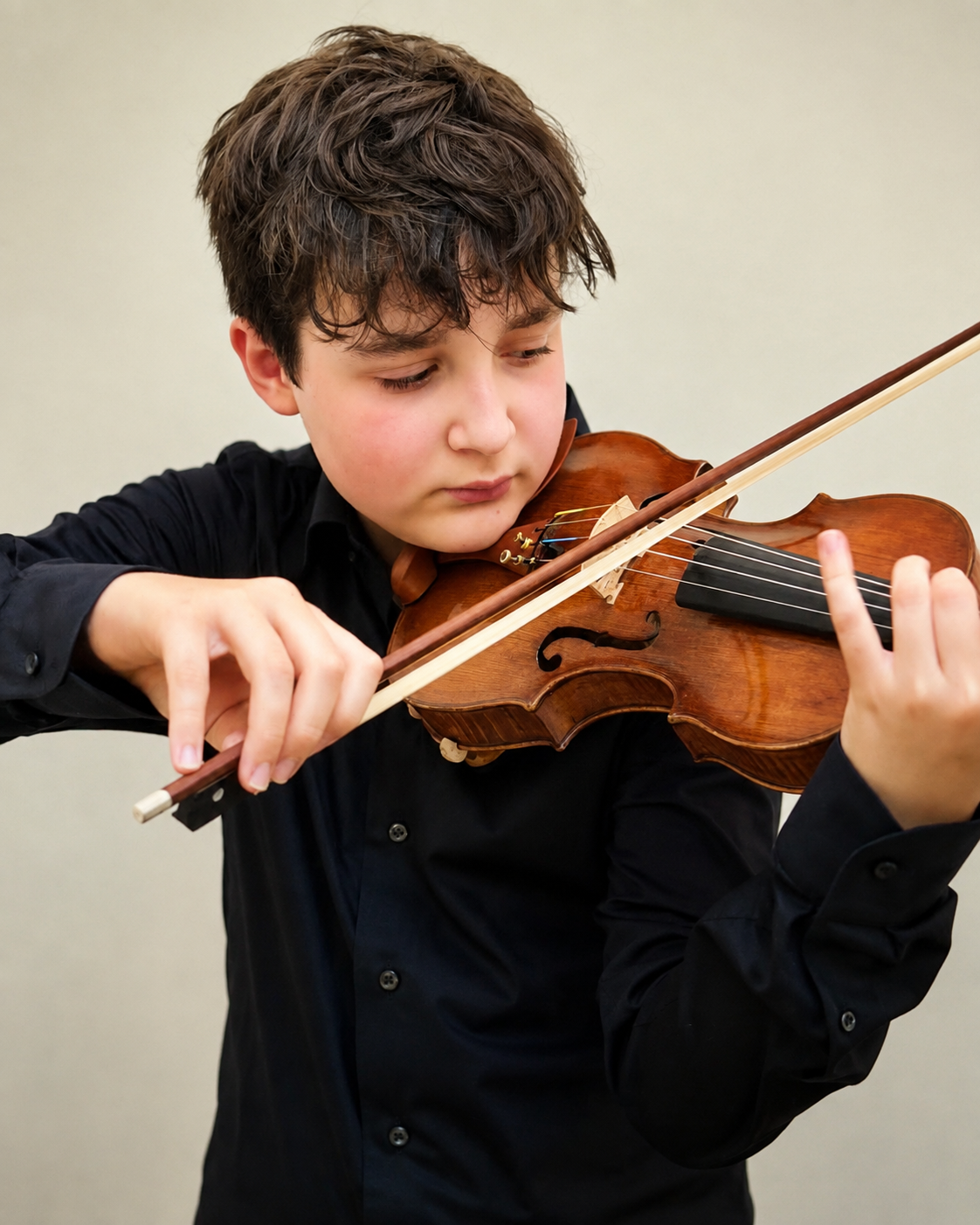 Il violino di Enrico Sabbatani incanta il pubblico: al giovane forlivese il Premio “Liscio nella Rete”