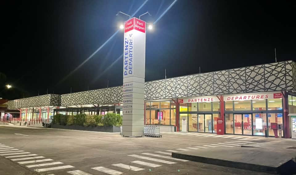 Aeroporto di Forlì, 90 anni di storia: il Ridolfi apre le porte al pubblico