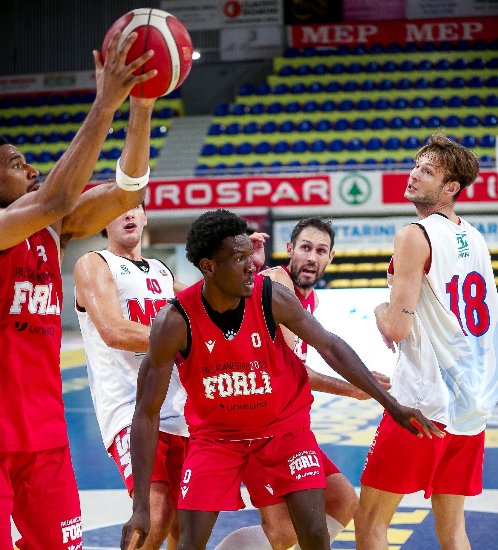 Santos Silva dominante, Carey incanta: Forlì conquista la finale a Cividale