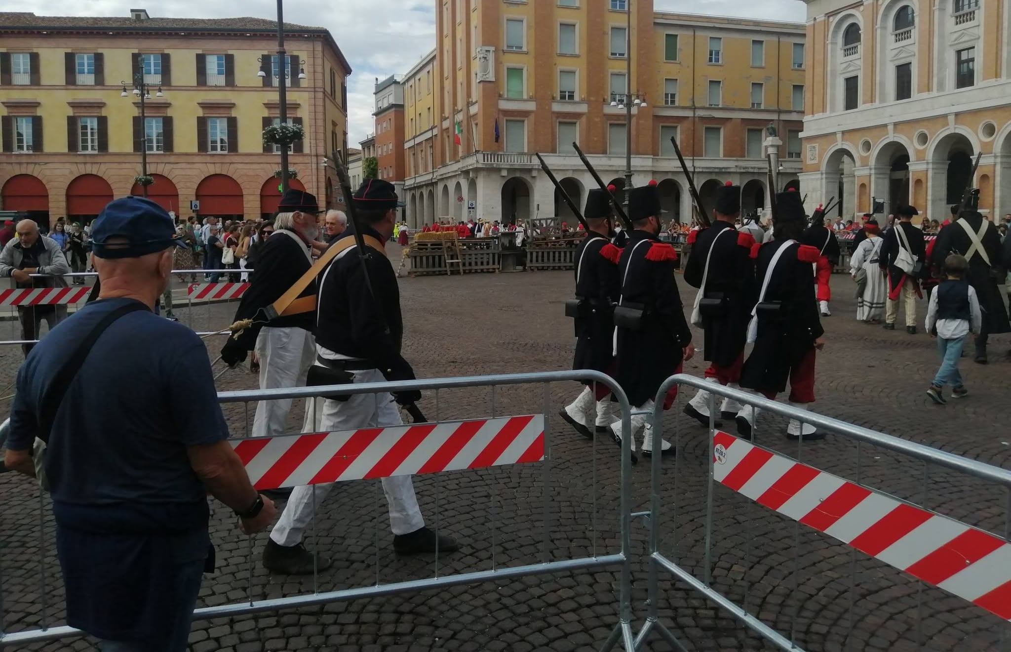 Da “Scipione l’Africano” alla Forlì di Zattini: l’orologio anacronistico che fa ridere due volte
