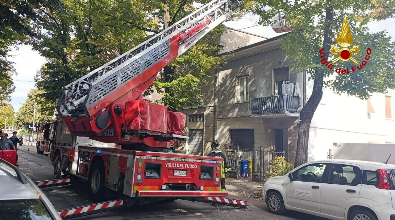 Forlì, incendio in una casa di Via Costa: abitazione dichiarata inagibile