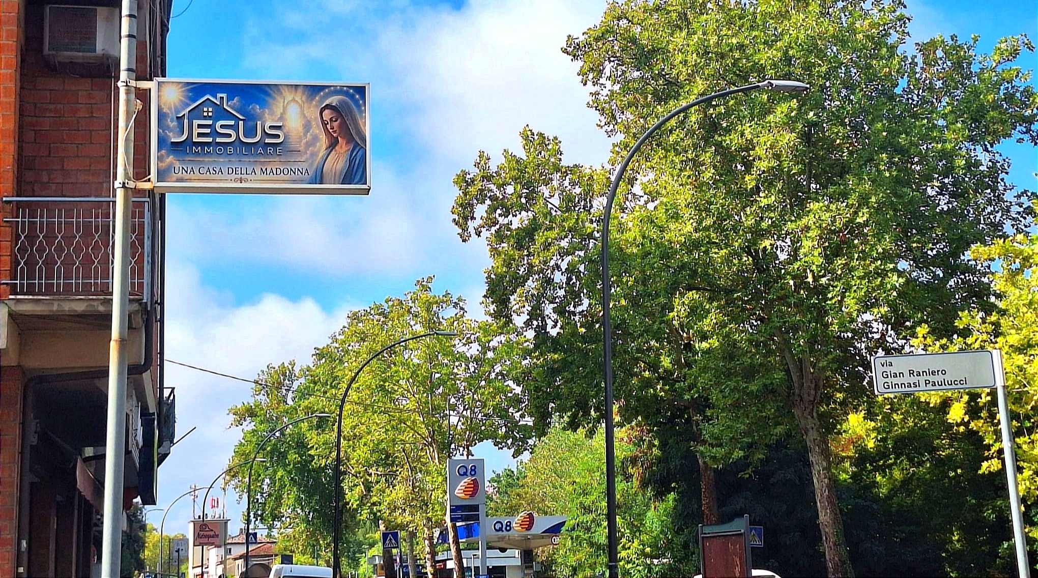 A Forlì la divina apparizione della Jesus Immobiliare