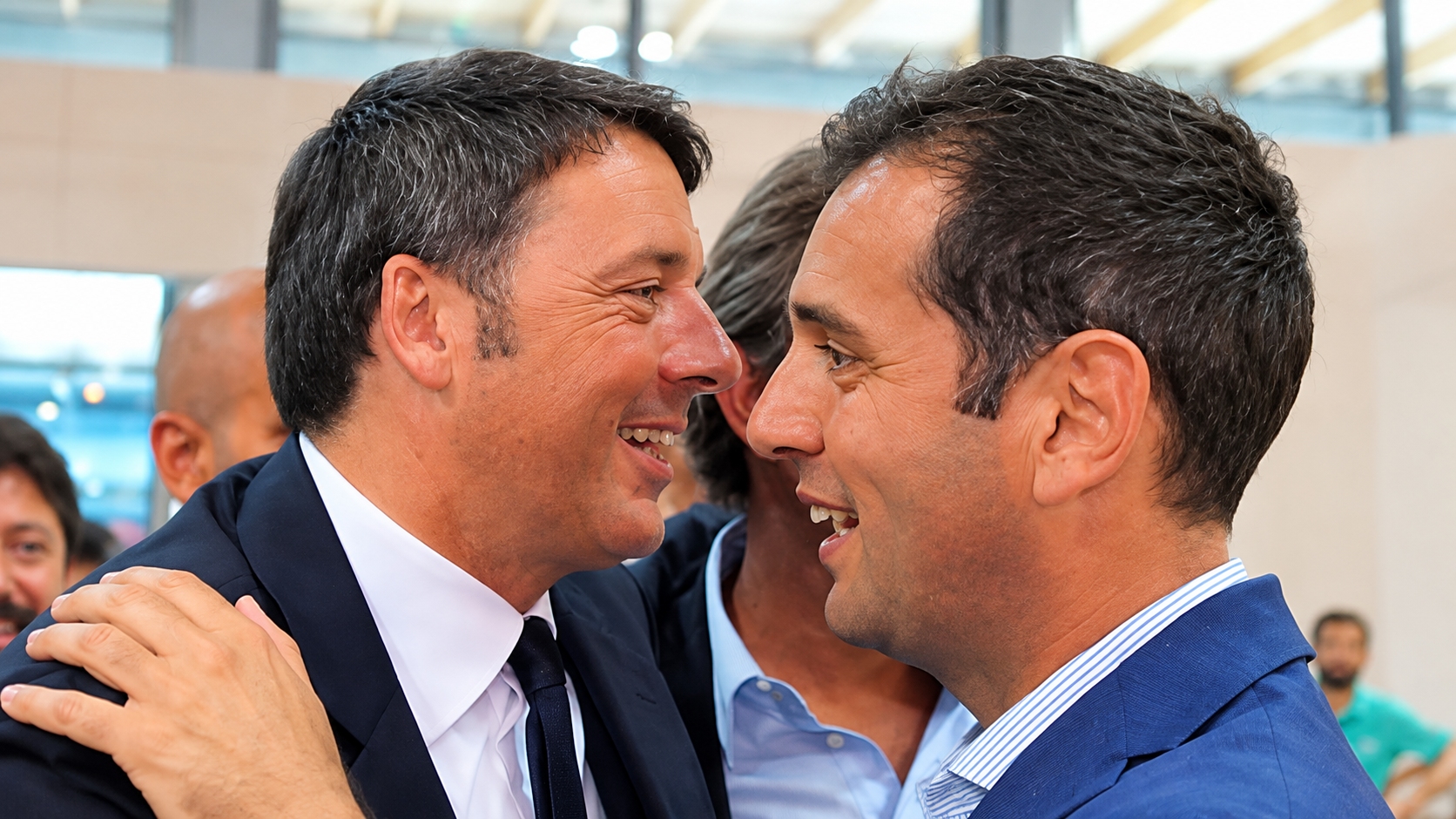 A destra il caso Miccoli, a sinistra il caso Di Maio