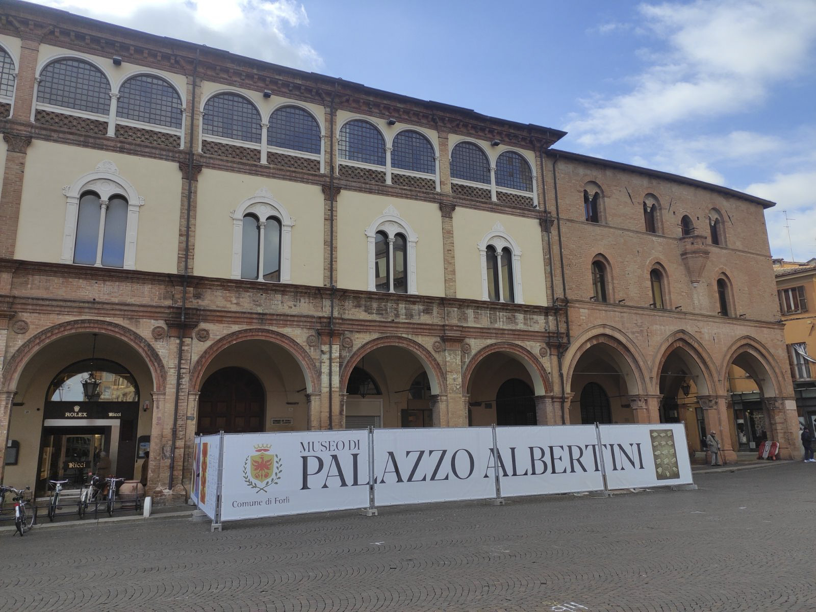 La cultura forlivese tra accoglienza, Palazzo Albertini e professore Balzani