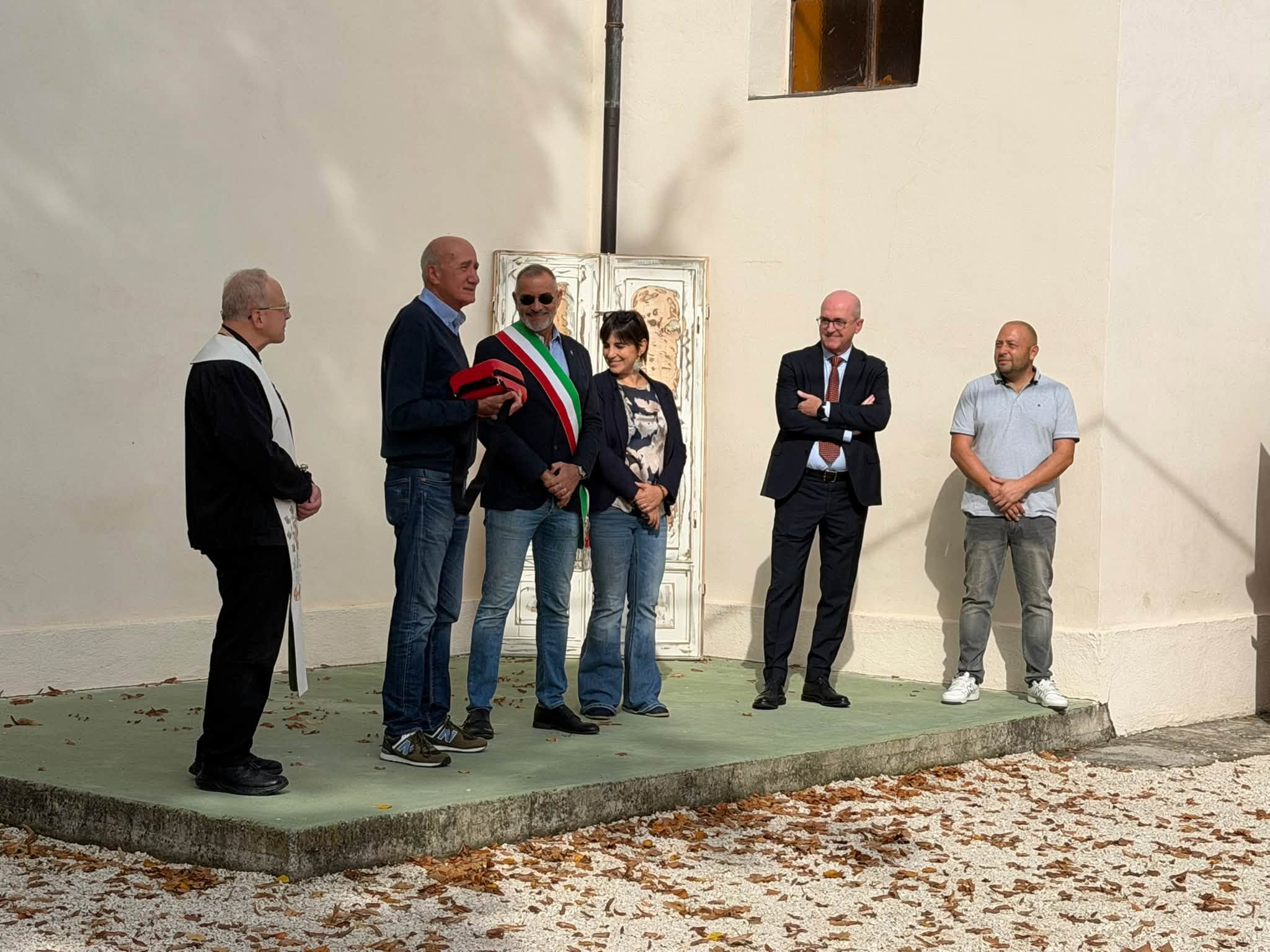 Voltre più sicura: donato un defibrillatore davanti alla chiesa