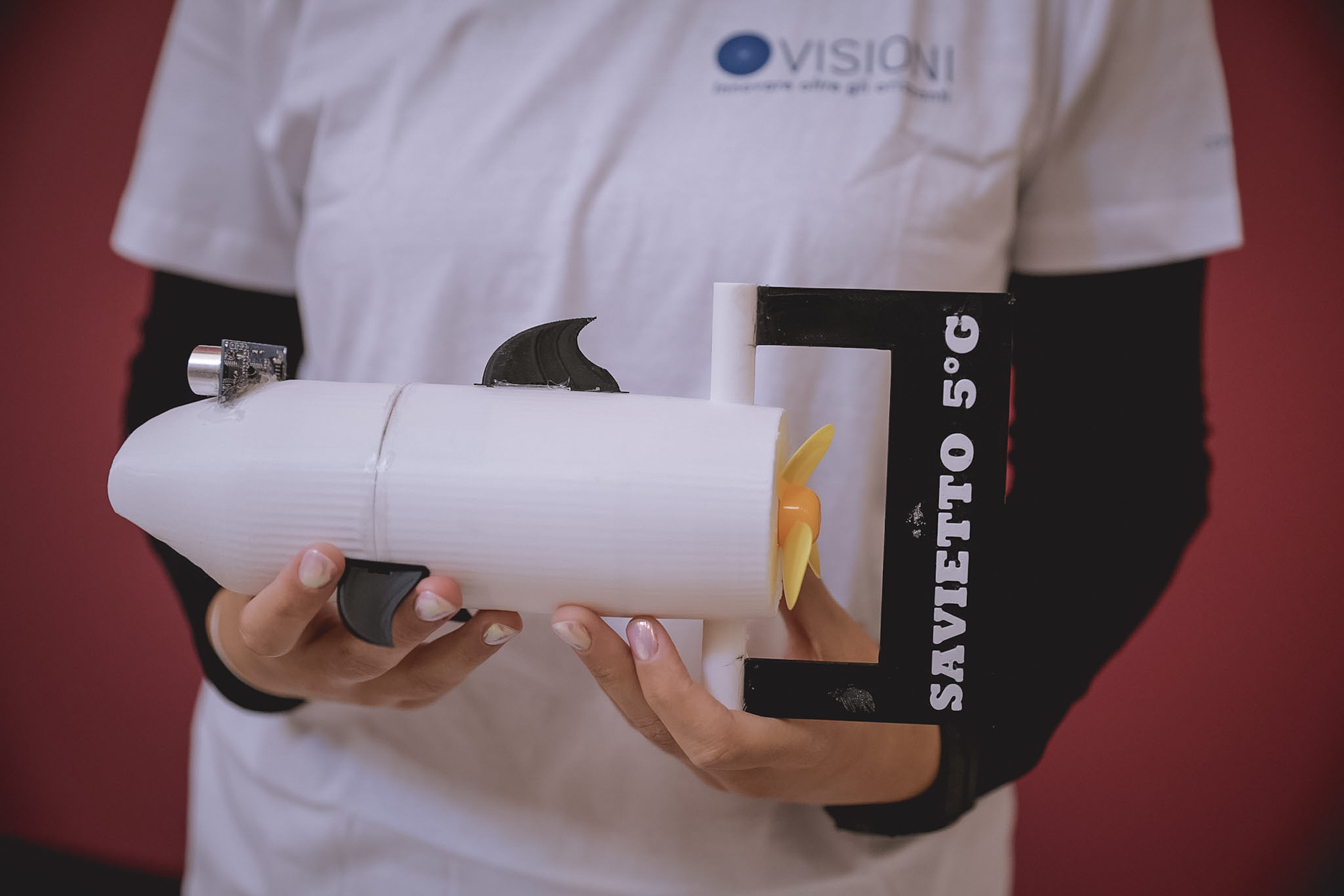 Giovani Visionari, trionfa il drone-pesce che monitora i corsi d’acqua e raccoglie rifiuti